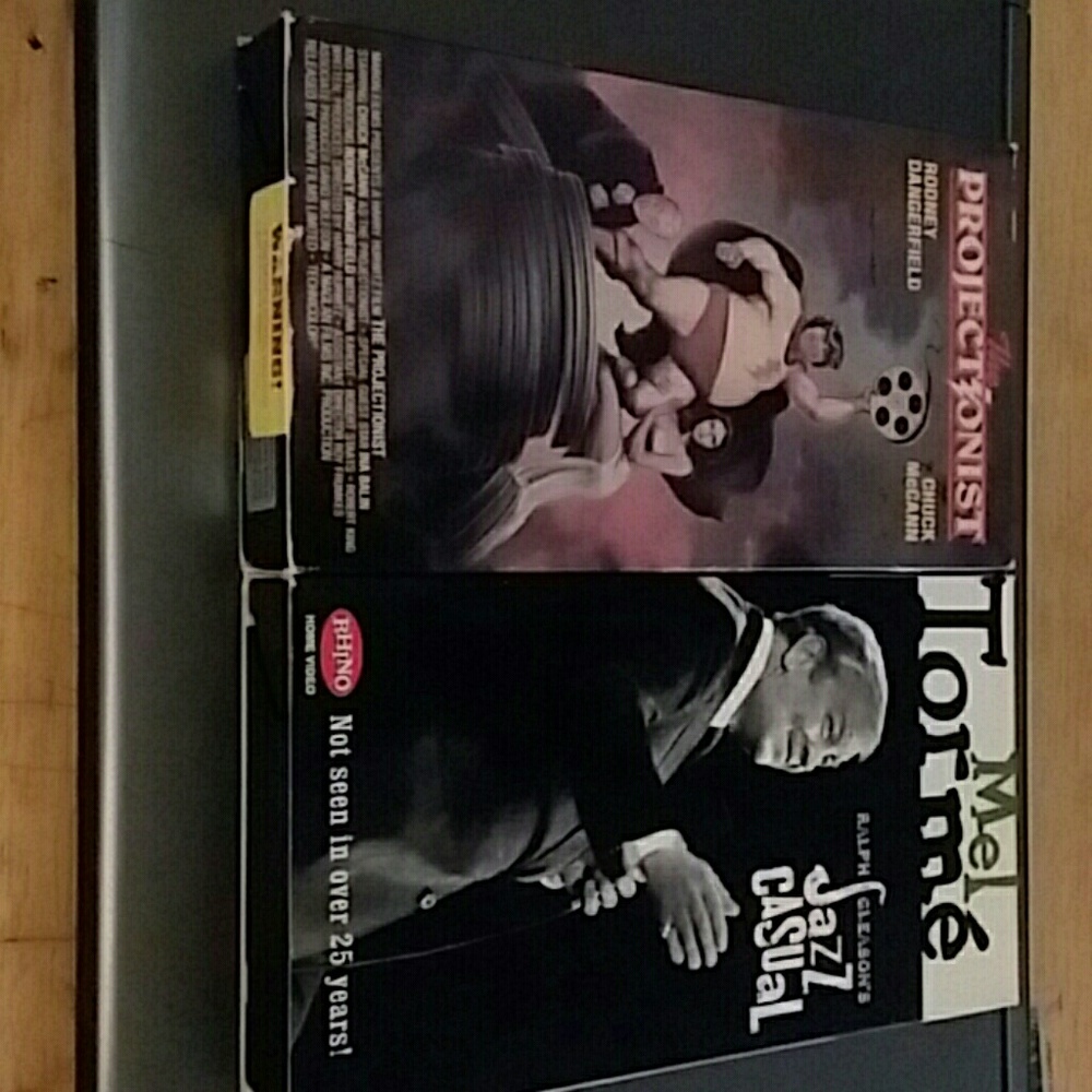2 VHS TAPE